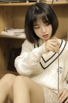 我女朋友摸完我下面蛋蛋很疼